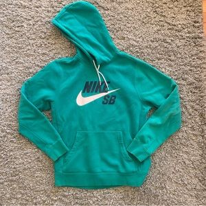 Nike SB hoodie size medium